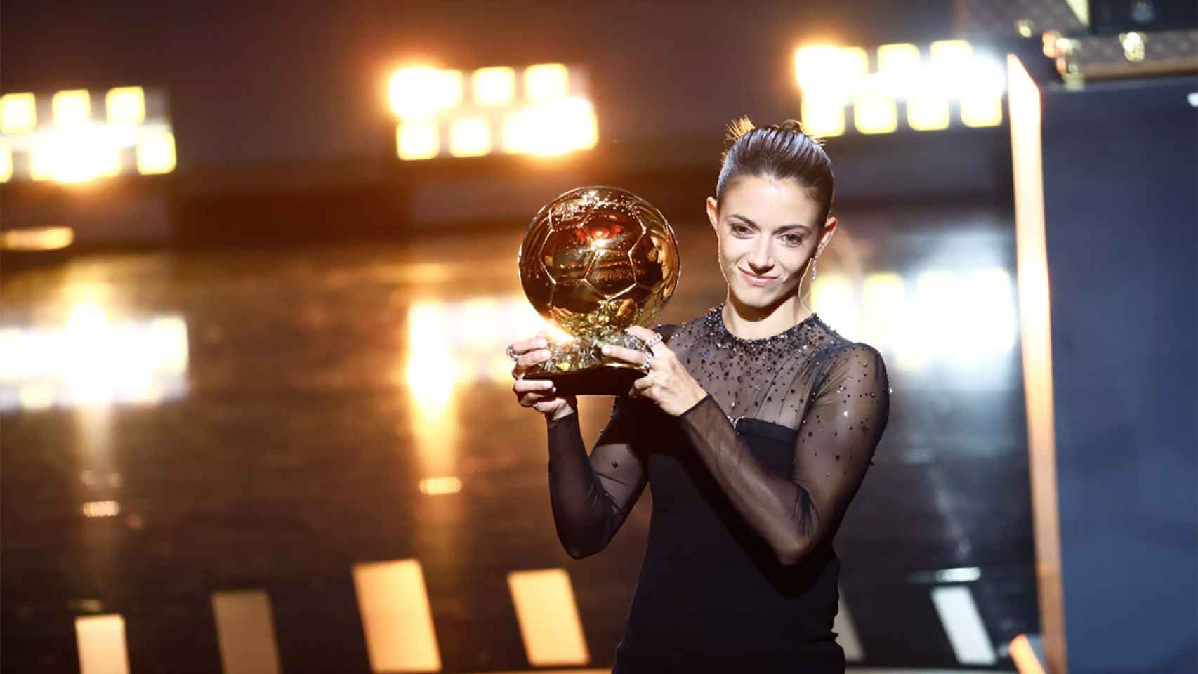 Aitana Bonmatí, justo después de recibir el Balón de Oro