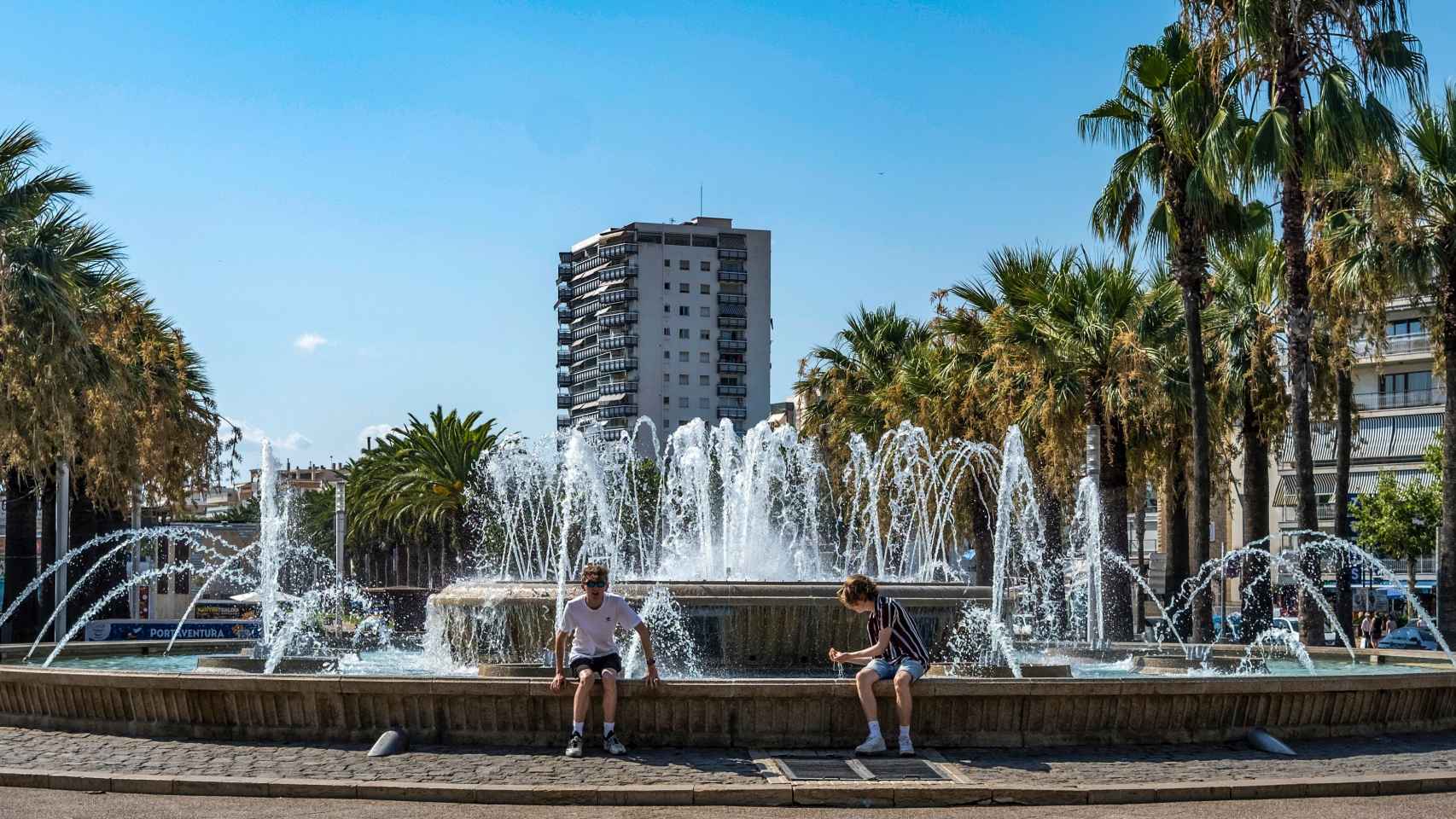 Una fuente en una calle de Salou