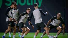 Los jugadores del Barça preparan el partido de Liga ante la Real Sociedad