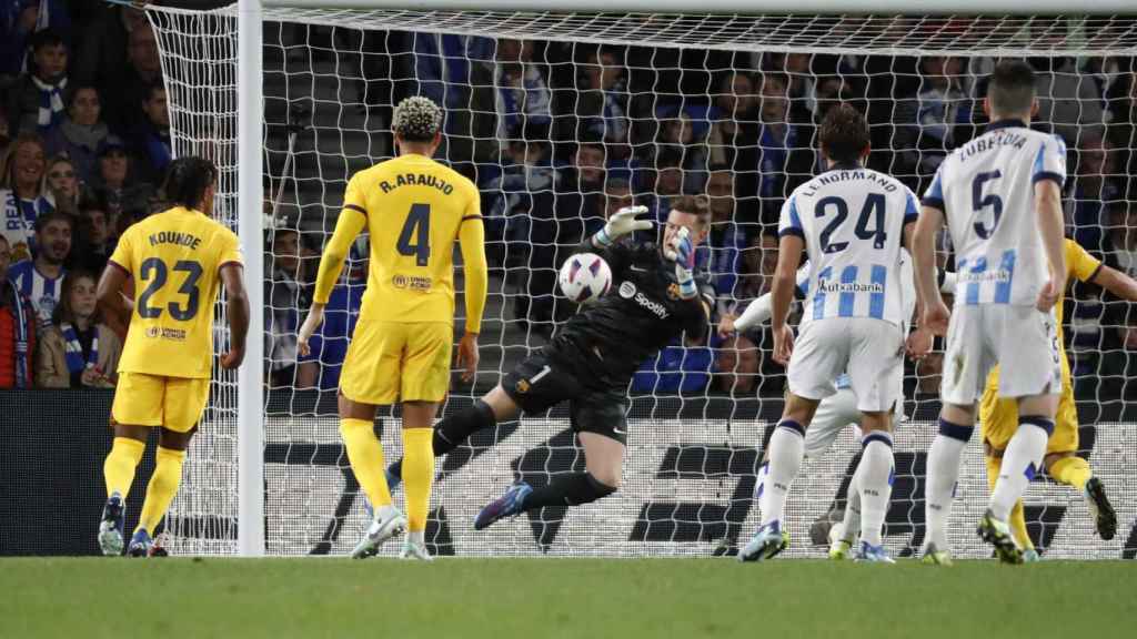 Paradón de Ter Stegen para evitar un gol de la Real Sociedad