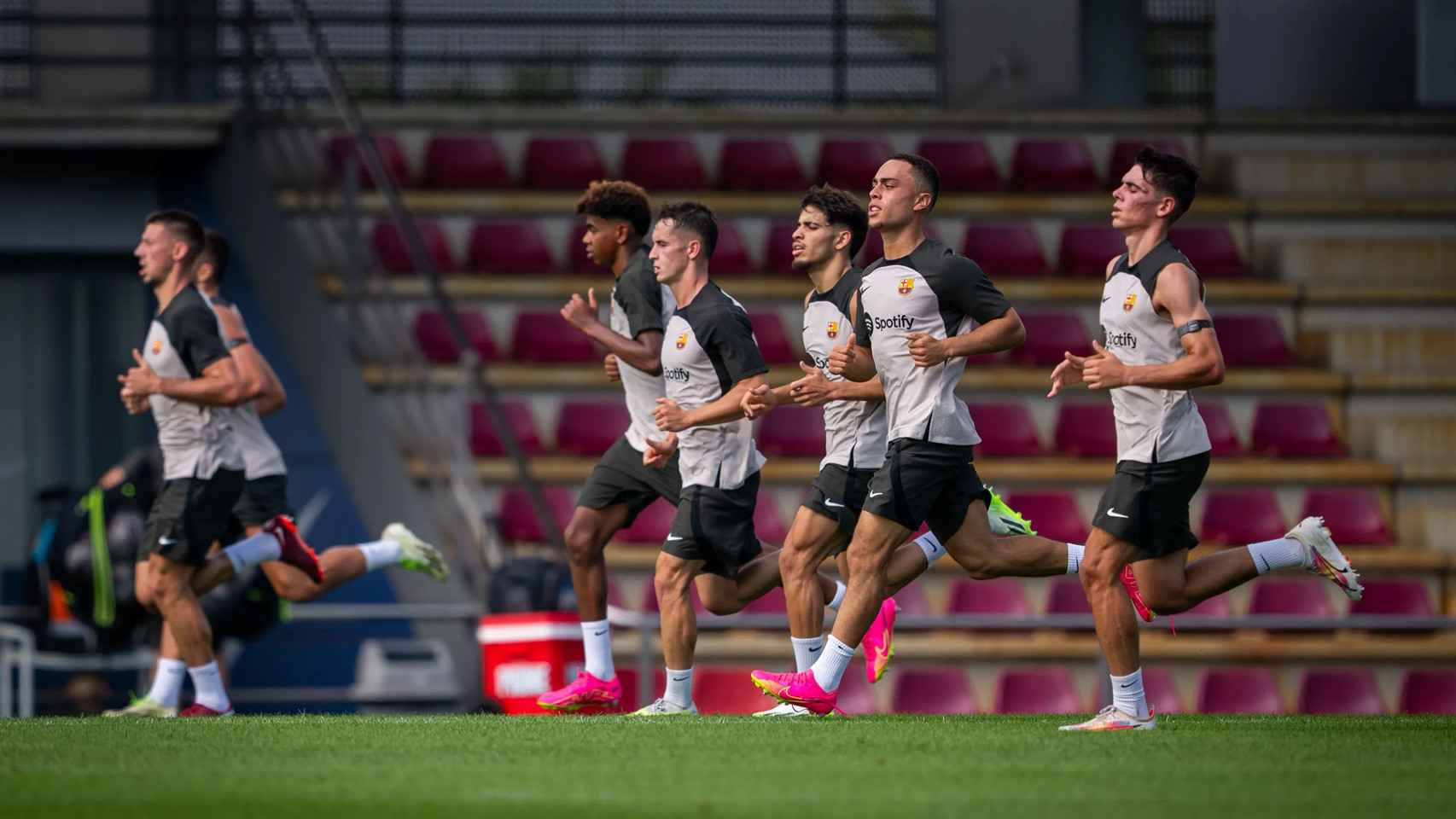 Los jugadores del Barça entrenan antes del comienzo de la Liga 2023-24