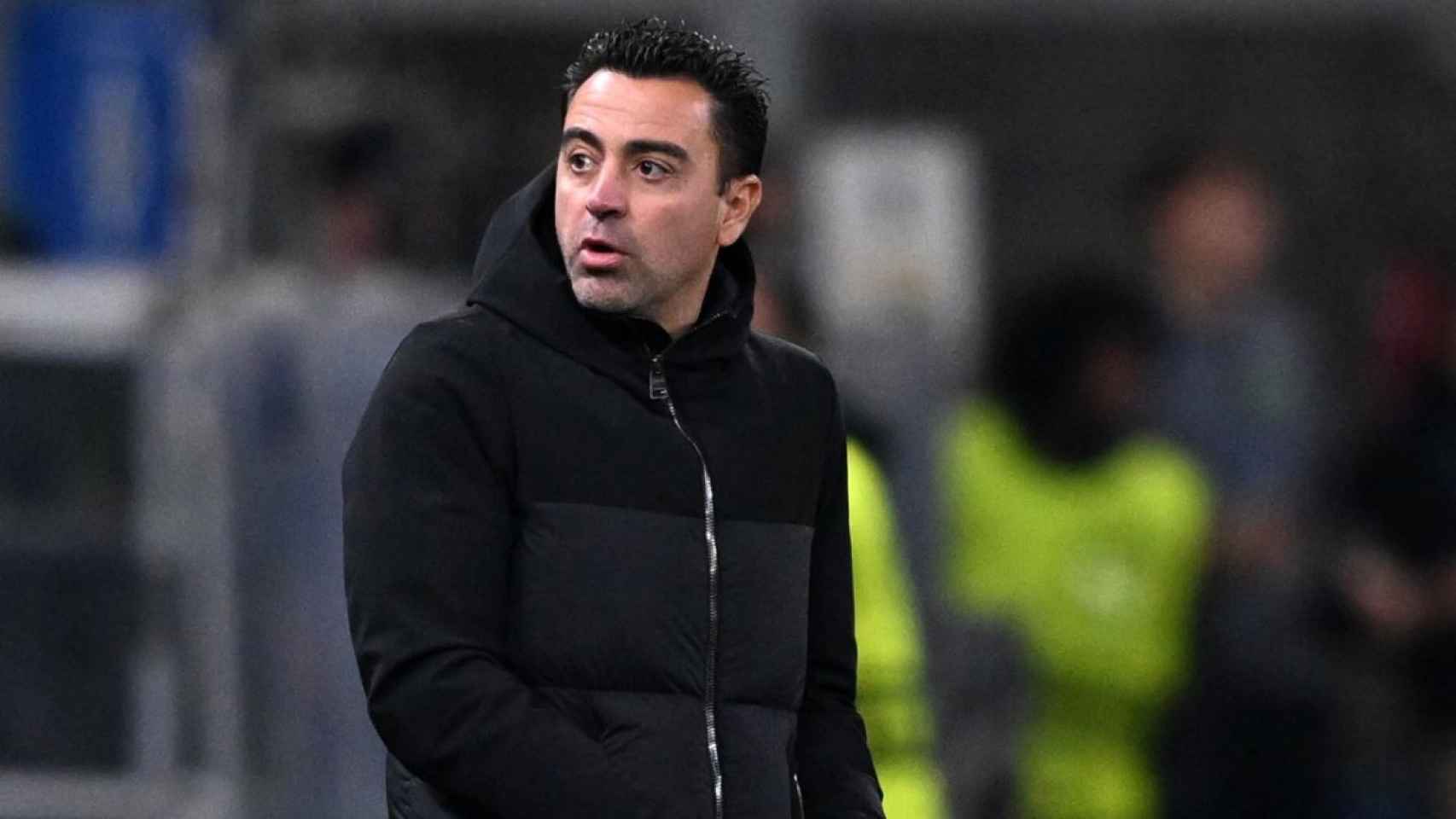 Xavi Hernández protesta durante la derrota del Barça contra el Shakhtar