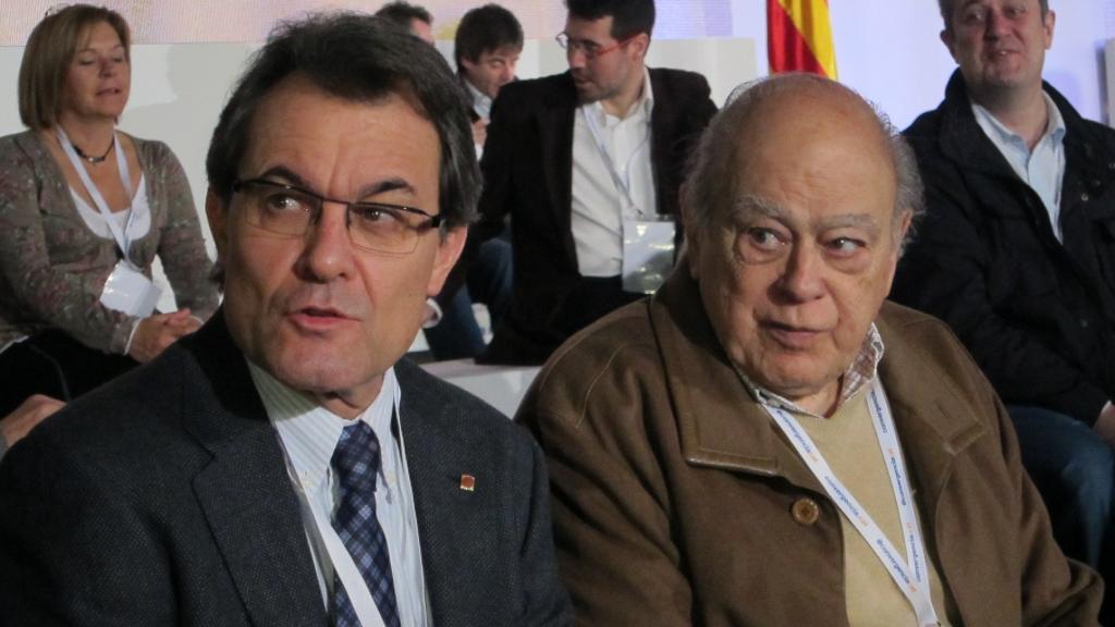 Los expresidentes de la Generalitat Artur Mas (i) y Jordi Pujol (d)