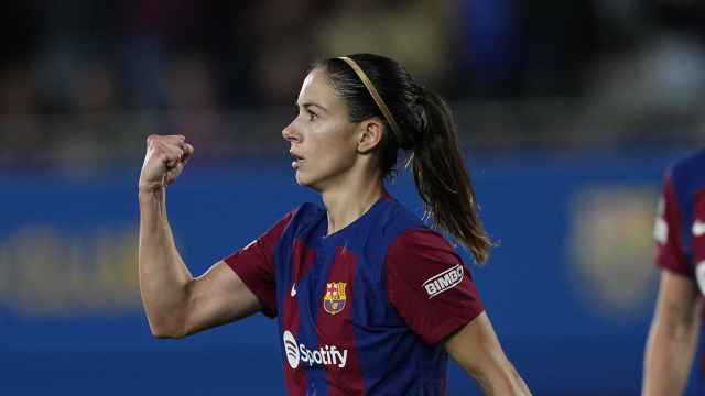 El puño arriba de Aitana Bonmatí, con Alexia Putellas de fondo, en el triunfo del Barça Femenino en Champions