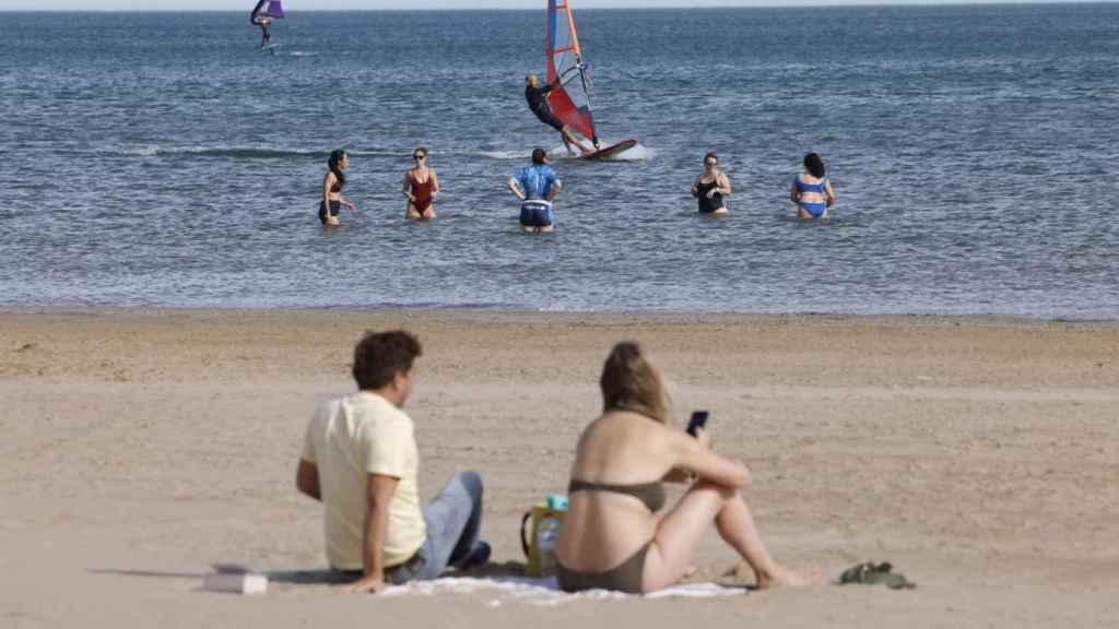 Temperaturas de récord en Cataluña: el litoral arde