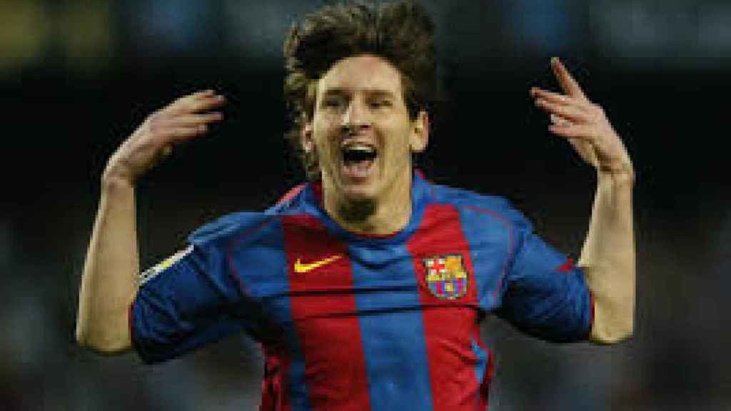 Messi celebra su primer gol al Albacete