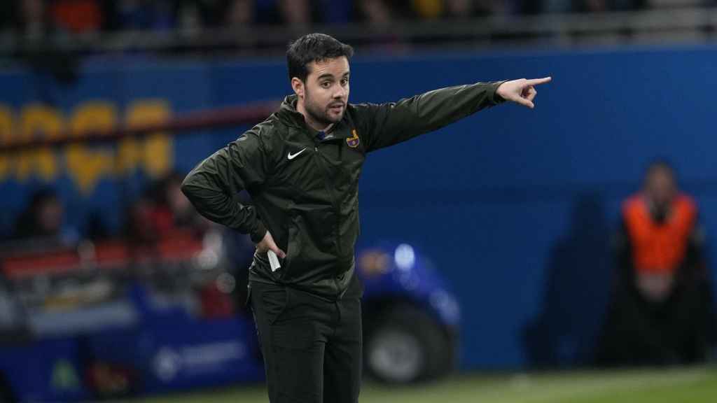 Jonatan Giráldez, durante el partido del Barça Femenino contra el Benfica