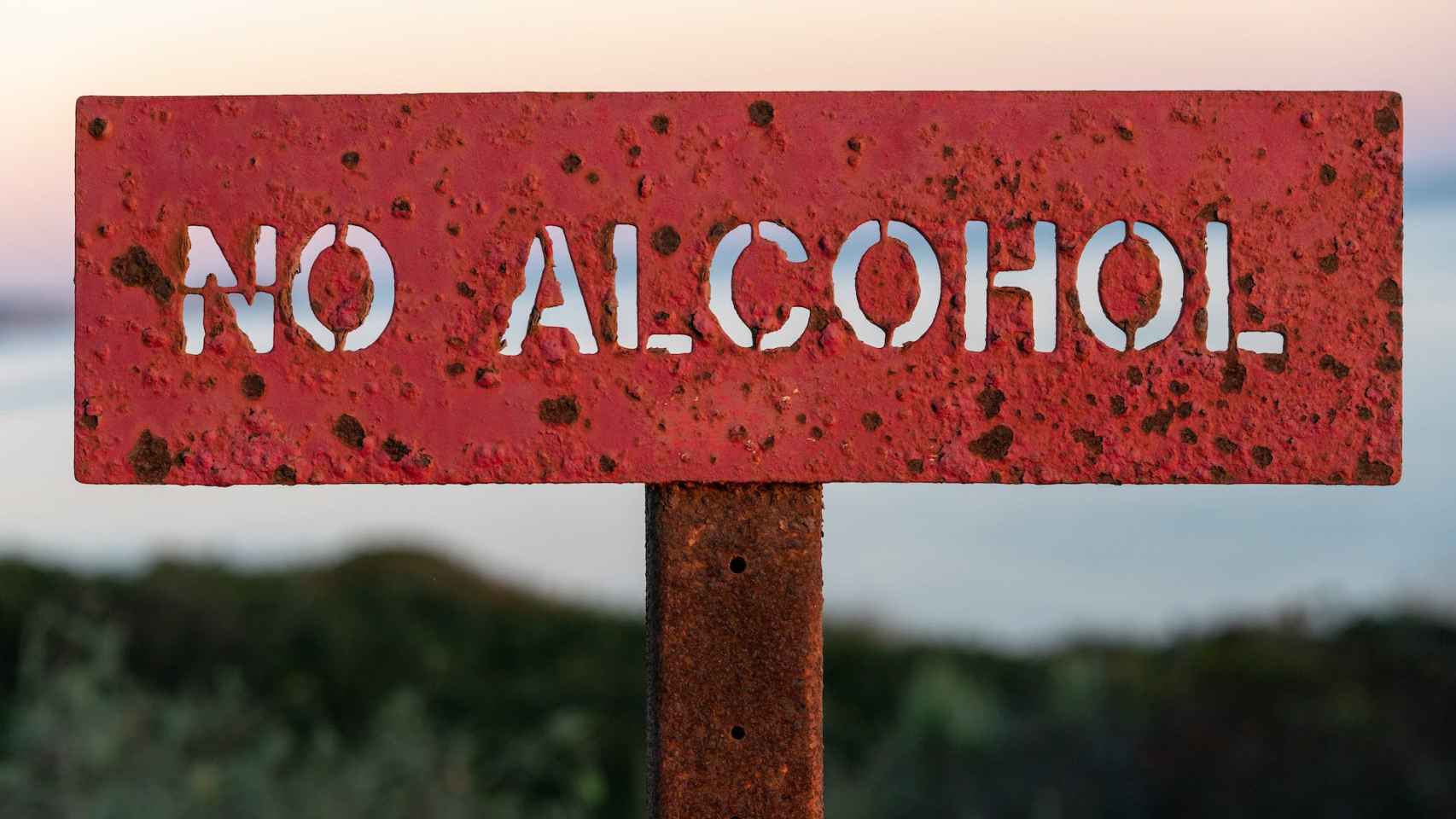 Cartel 'No alcohol'
