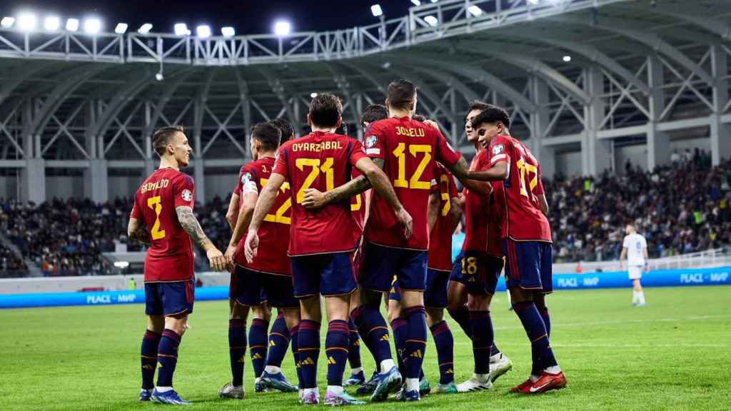 La celebración de los jugadores de la selección español en casa de Chipre