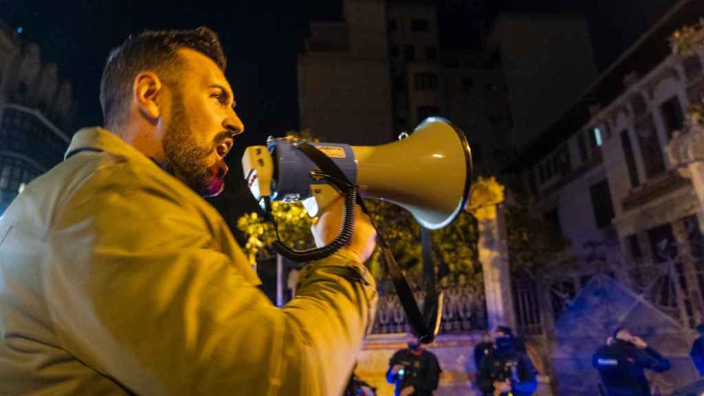 El dirigente de Vox que impulsa en Barcelona las protestas de Revuelta, el ‘tsunami’ de extrema derecha