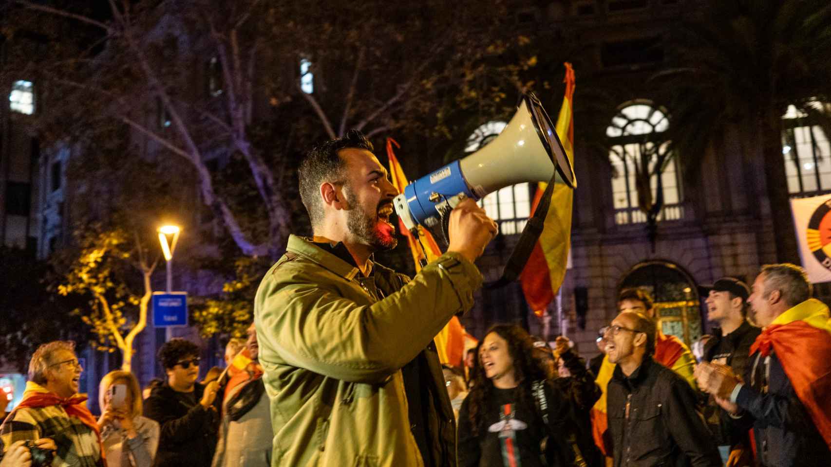 El dirigente de Vox que impulsa en Barcelona las protestas de Revuelta, el ‘tsunami’ de extrema derecha