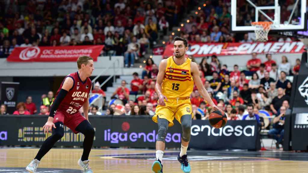 Tomas Satoransky dirige el juego del Barça de Basket en Murcia