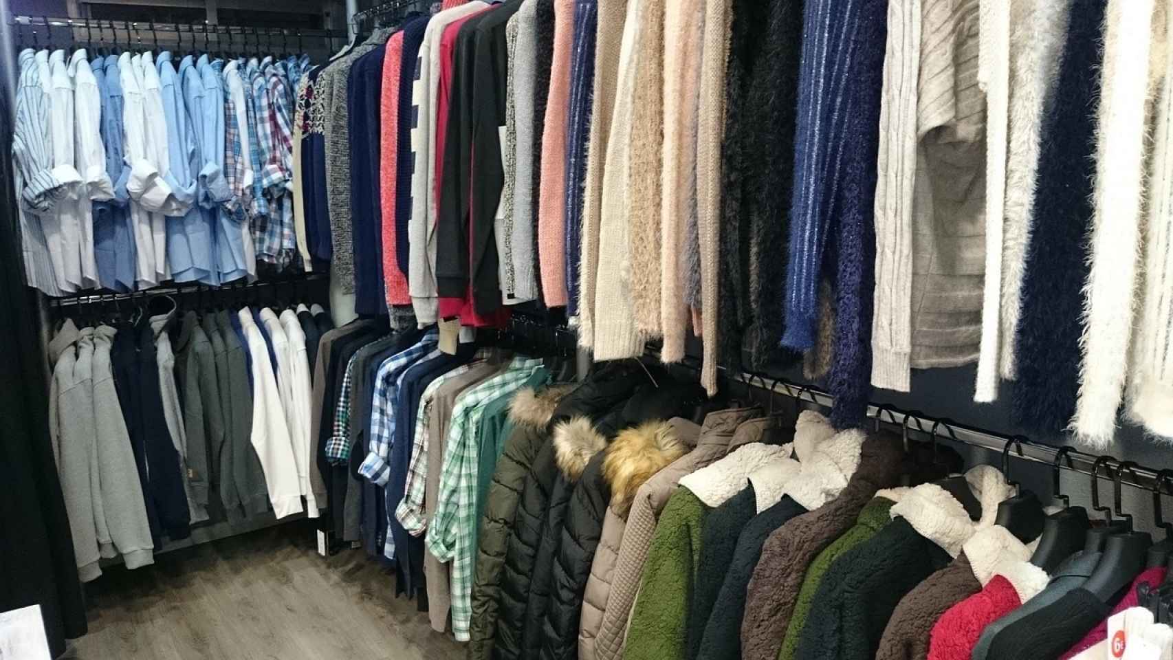 Ropa en una tienda