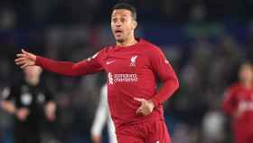 Thiago Alcántara, durante un partido con el Liverpool