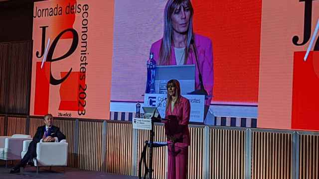 Begoña Gómez interviene en la jornada anual del Colegio de Economistas de Cataluña