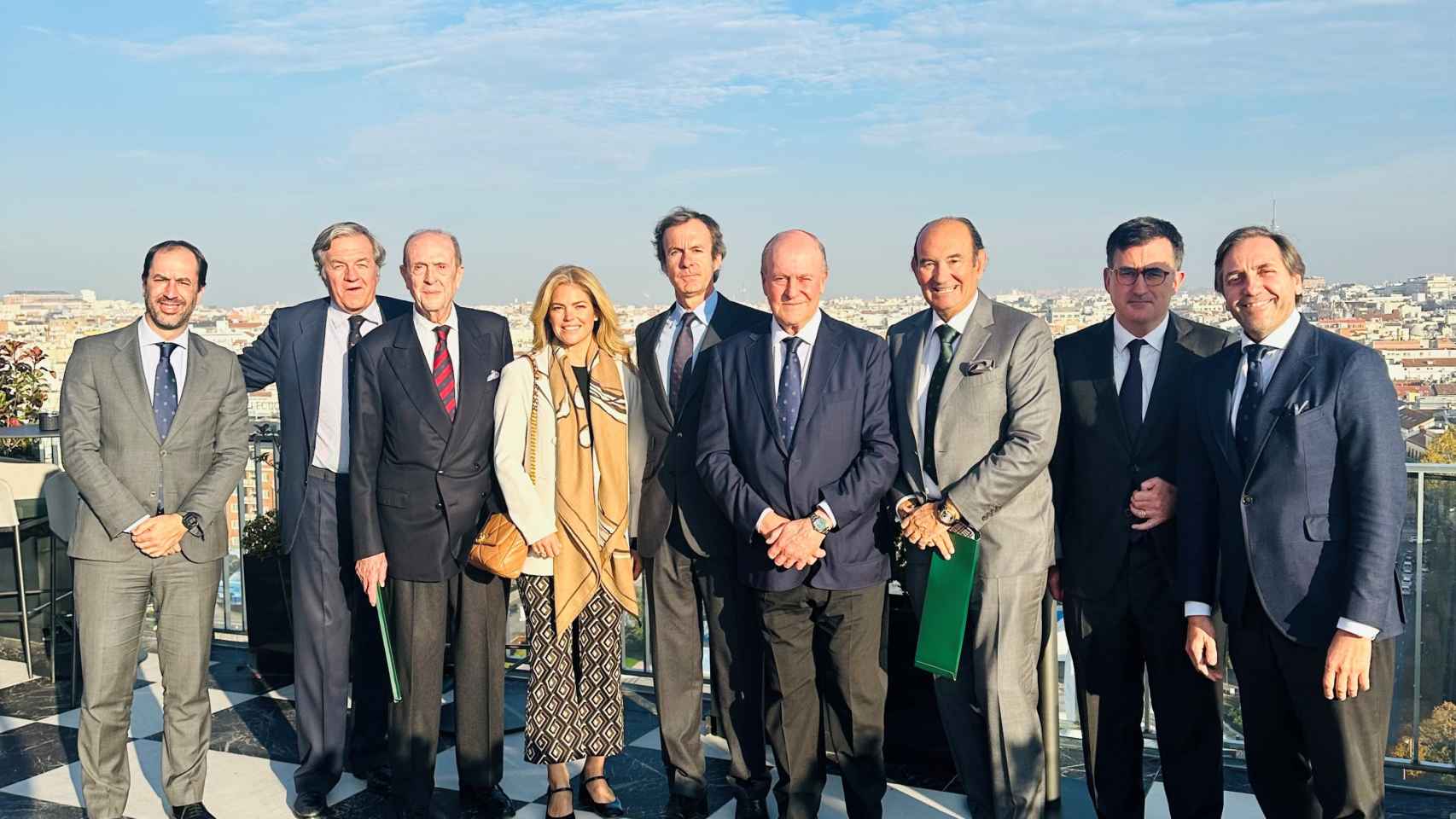 De izquiera a derecha: David Galán, Jorge Villavechia, Juan Peláez, Cristina Valls-Taberner, Joaquín Güell, Enrique Lacalle, Félix Revuelta, Alberto Valls y Antonio Gámiz en la primera reunión del Consejo Asesor del club en Madrid