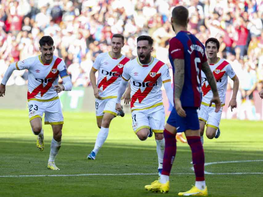 Unai López celebra su gol al Barça en Vallecas