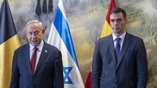 El presidente del Gobierno español, Pedro Sánchez, y su homólogo israelí, Benjamin Netanyahu
