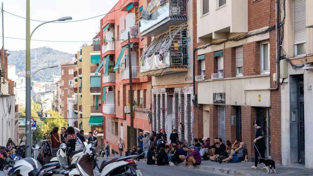 Los okupas de CAOS La Tarántula frenan el desalojo