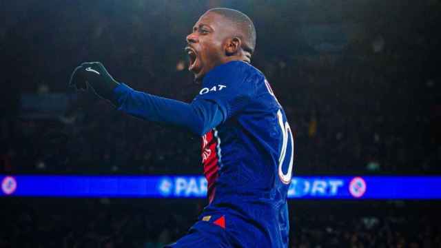 Ousmane Dembelé celebra su primer gol con el PSG