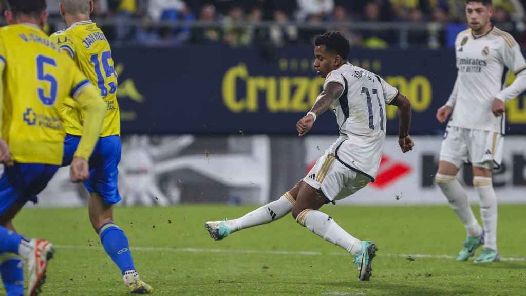 Rodrygo marca el gol del doblete en Cádiz