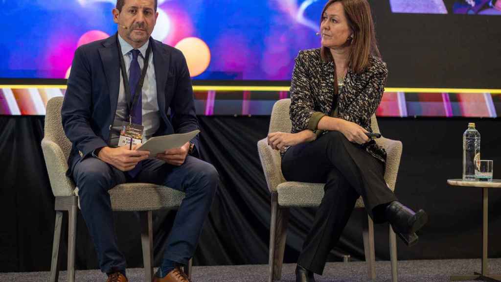 El secretario general de Fecasarm, Joaquim Boadas, y la directora de Strategy & área de Economics de PwC, Anna Merino.