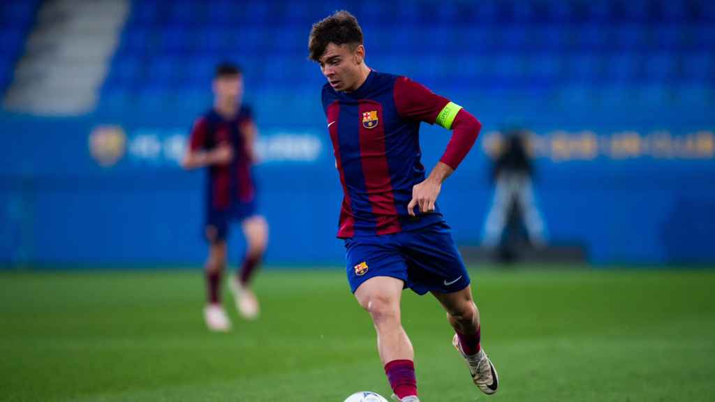 Nil Calderó, con el brazalete de capitán en el Barça-Oporto de UEFA Youth league