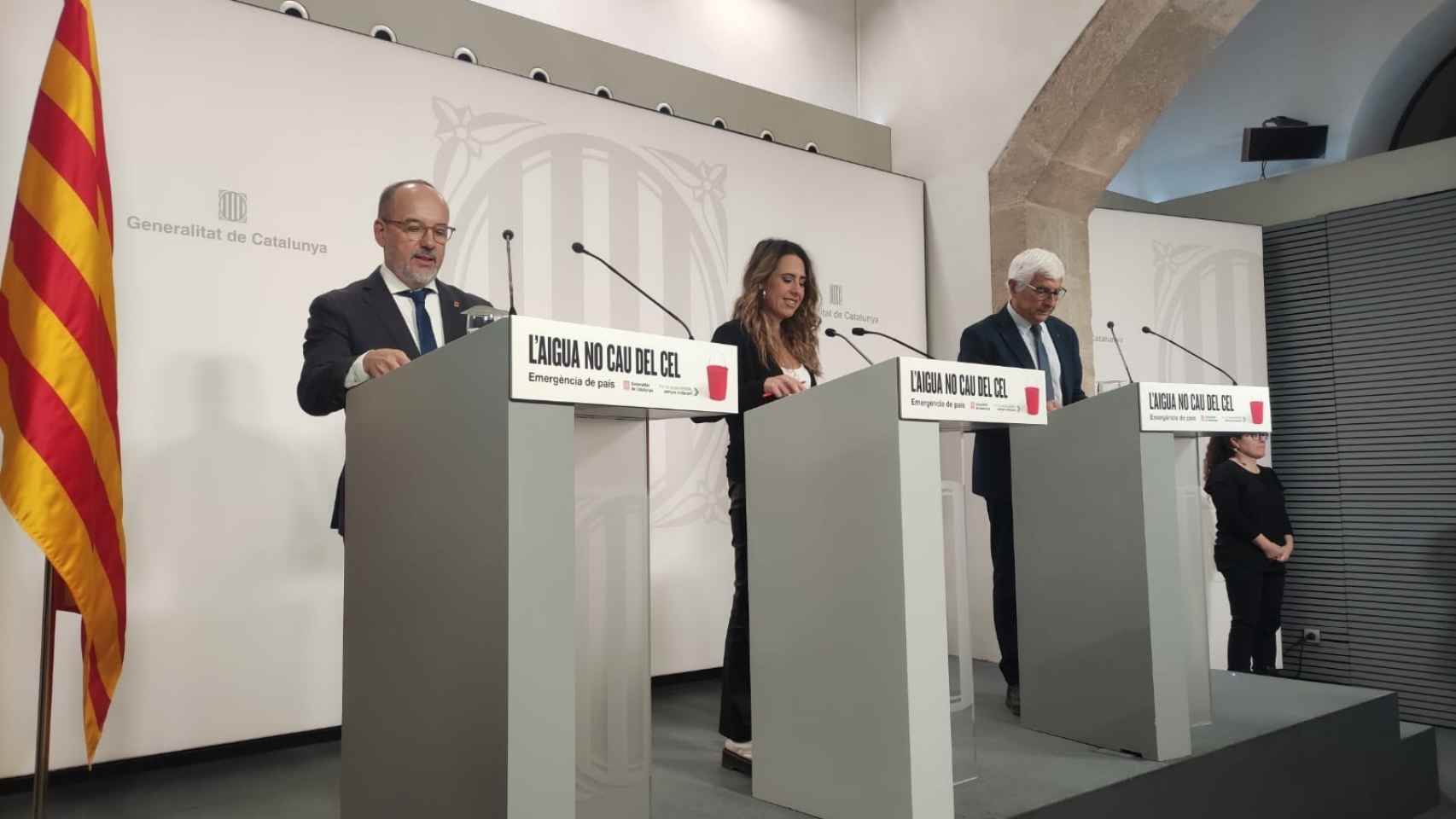 El Govern se jacta de la multa a Renfe y amenaza al PSOE: Tenemos la capacidad de hacer cumplir el pacto