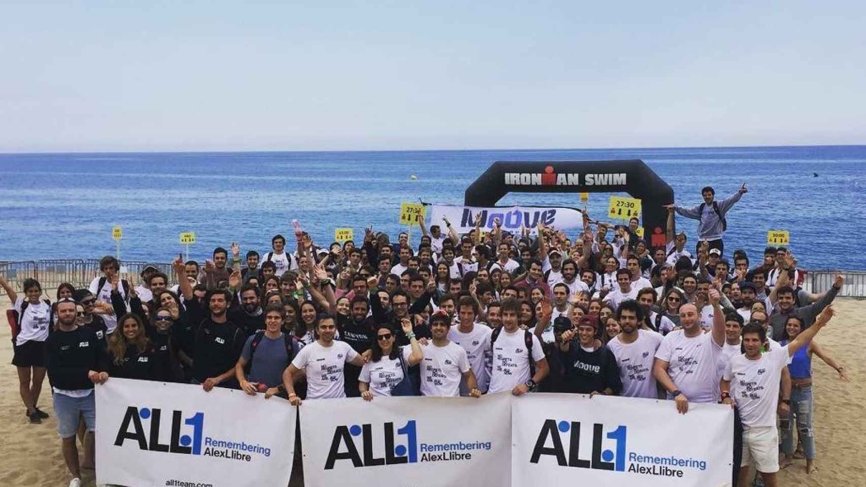300 personas participan en un Ironman en recuerdo de Álex Llibre