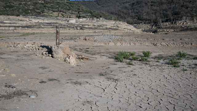 El pantano de Rialb completamente seco
