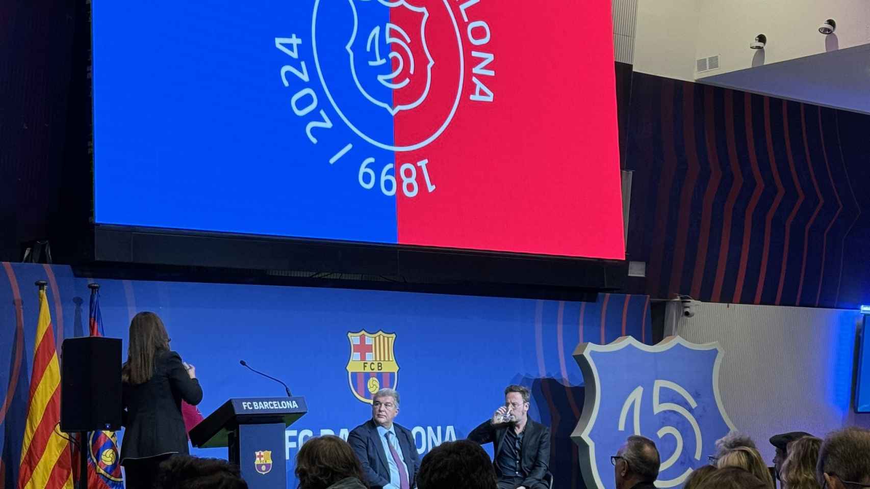 Joan Laporta y David Carabén, durante la presentación del manifiesto del 125 aniversario del Barça
