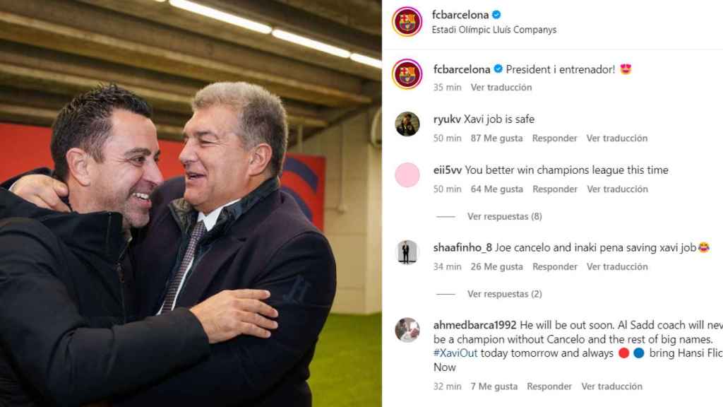 El Barça comparte el abrazo de Joan Laporta y Xavi Hernández tras vencer al Oporto en la Champions League