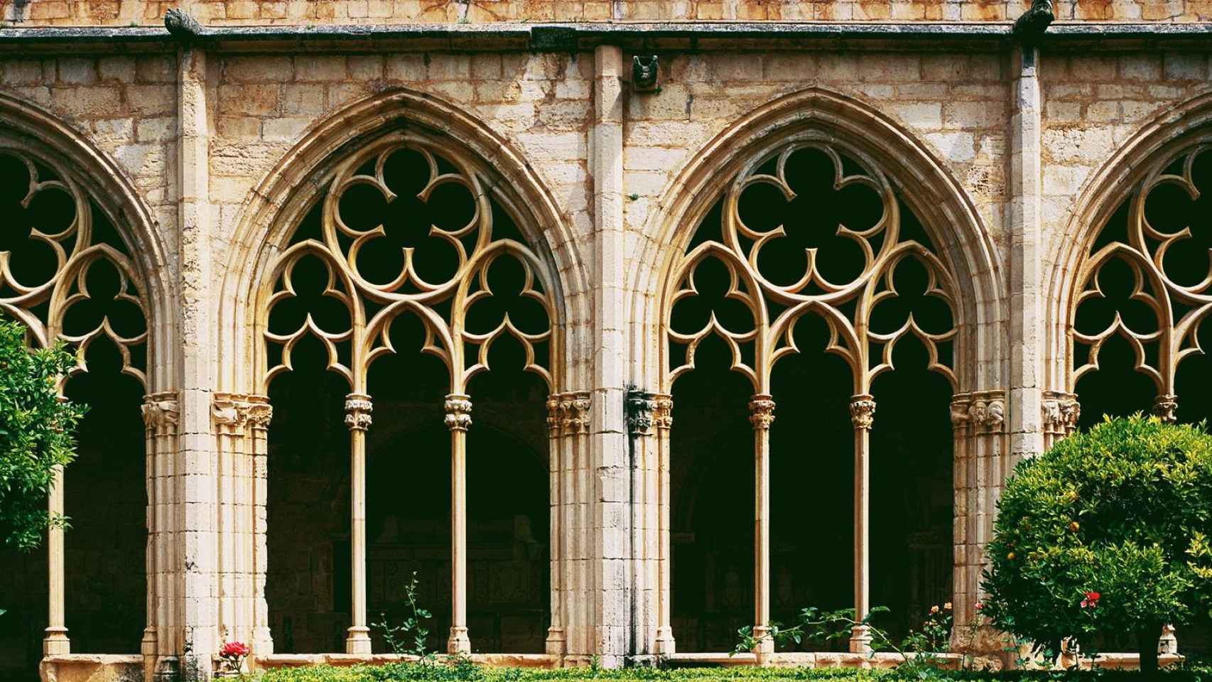 Arcos del monasterio de Santes Creus