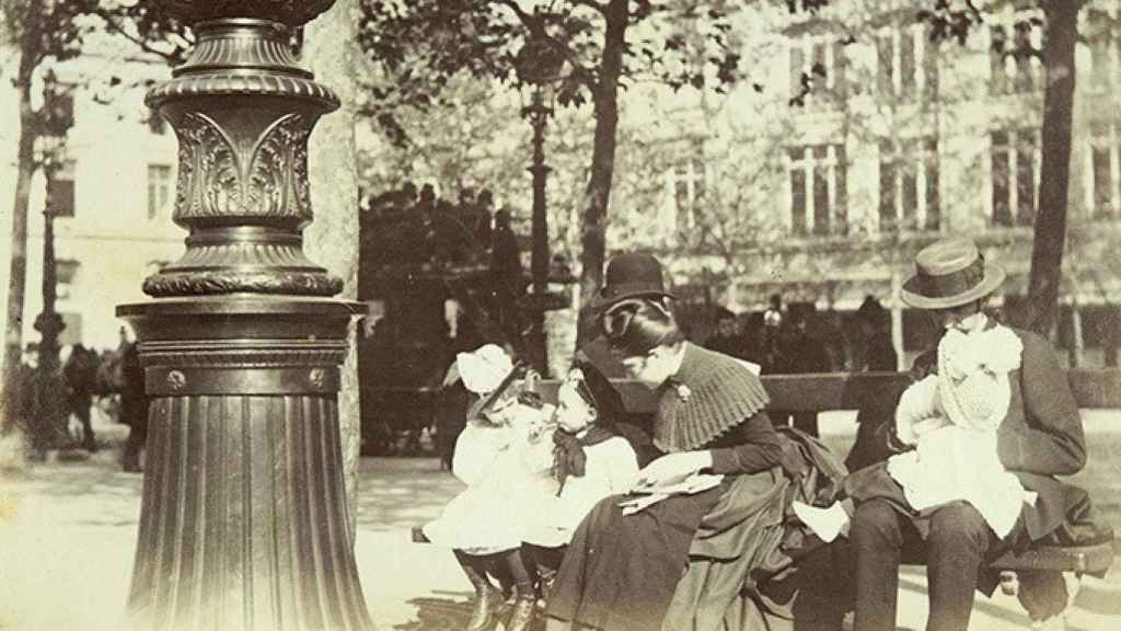 Estudio del natural. Escena callejera de París. 1880-1890