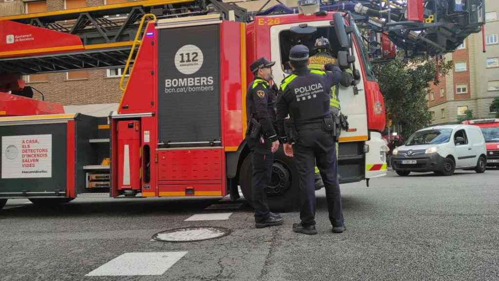 El vehículo de Bomberos que ha ayudado en el desalojo de La Bonanova