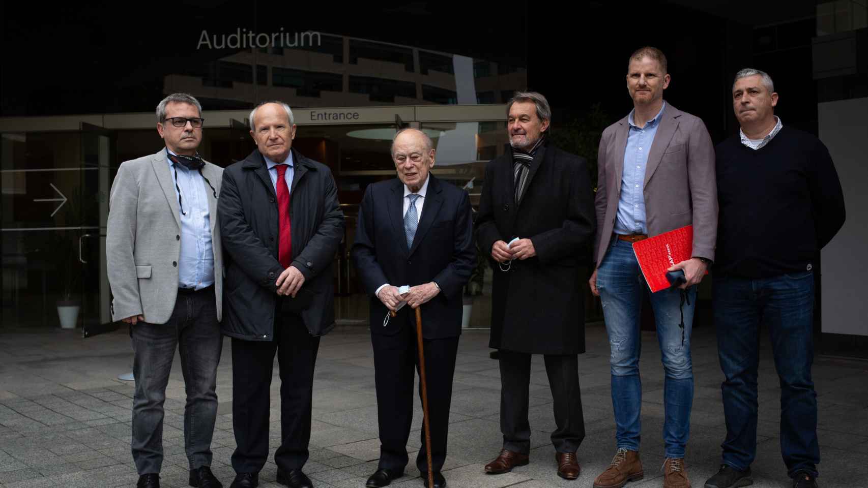 Primer acto de celebración del derecho a la jubilación anticipada de los Mossos d’Esquadra con los expresidentes de la Generalitat