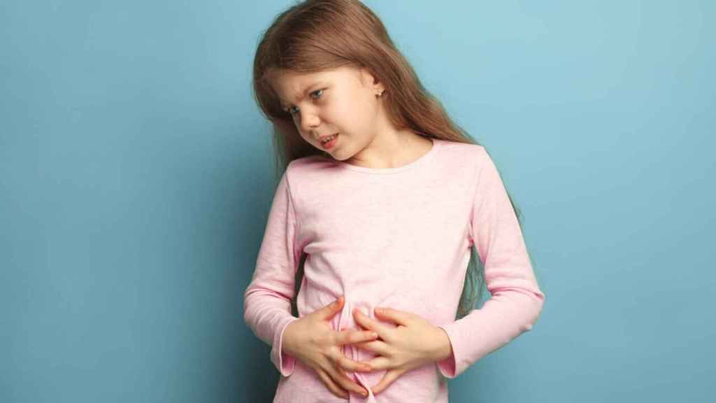 Niña con dolor abdominal