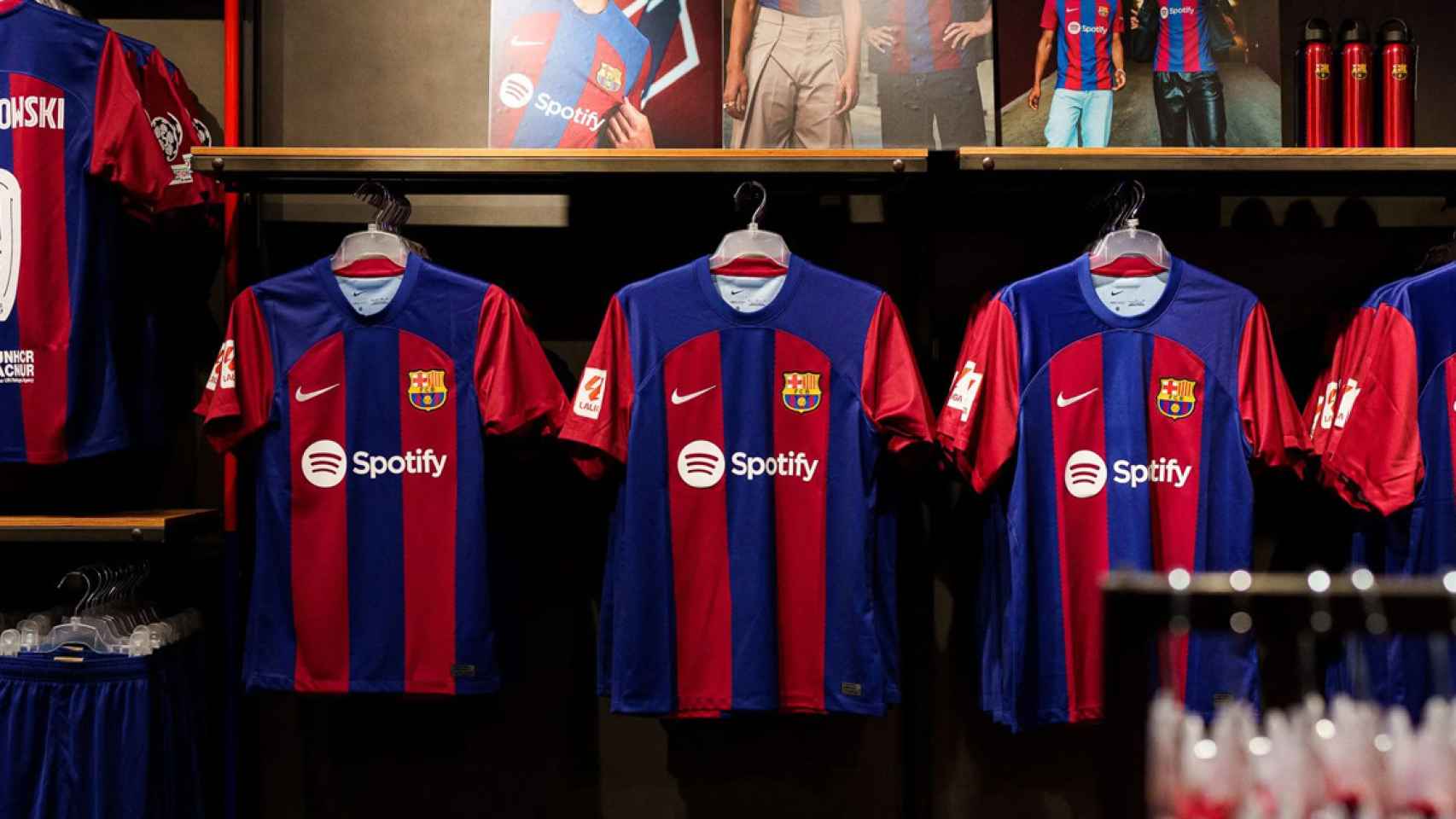 Las camisetas del Barça de la temporada 2023-24 con el logo de Nike