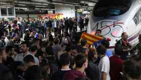 Ocupación de las vías del AVE en Barcelona Sants en 2017