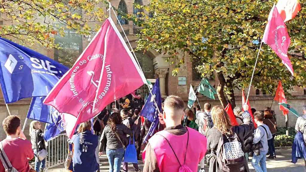 El sindicato Infermeres de Catalunya en una protesta contra el tercer convenio del Instituto Catalán de la Salud (ICS)