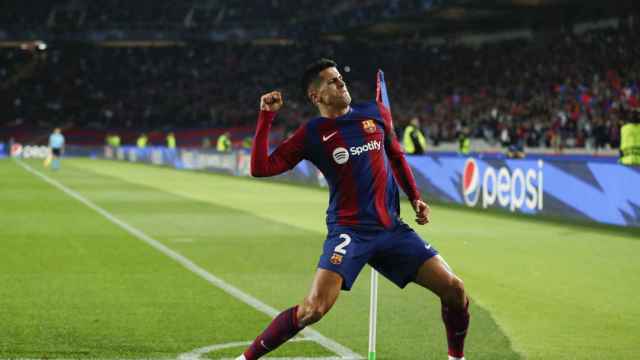 Joao Cancelo celebra su gol al Oporto con euforia