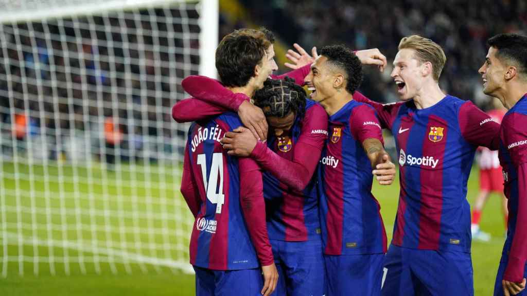 El Barça, celebrando el golazo de Joao Félix contra el Atlético