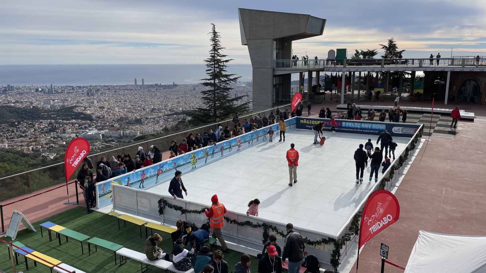 La pista de hielo del Tibidabo en Barcelona
