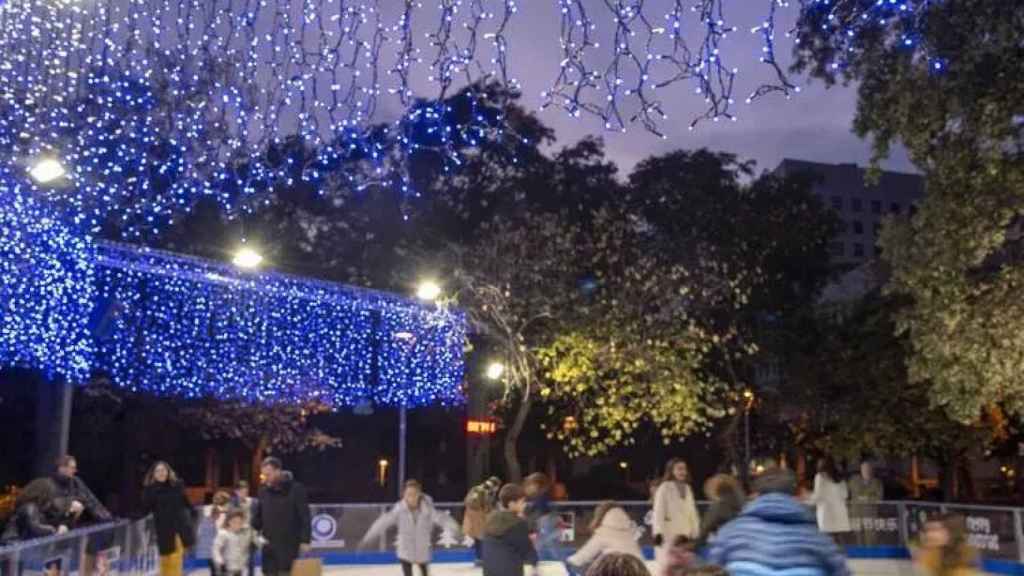 Imagen de la pista de hielo del centro comercial L'Illa Diagonal