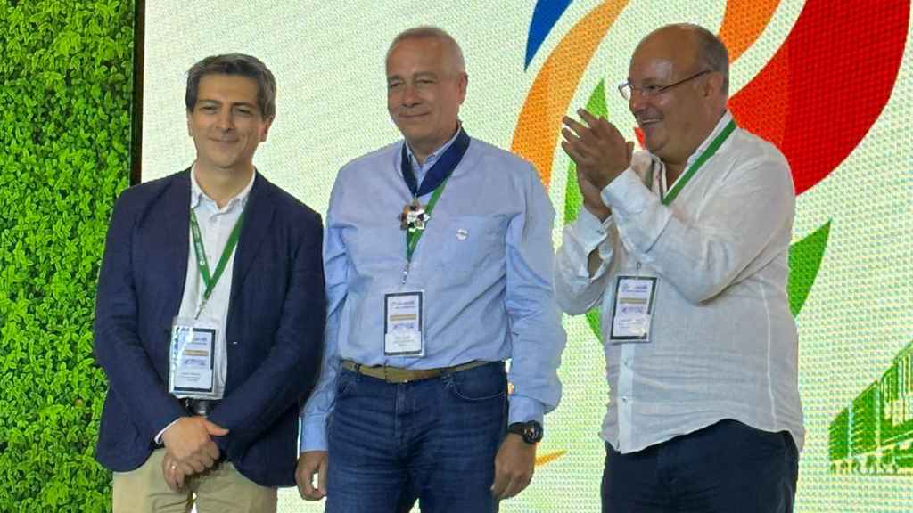 Pere Navarro recibe la medalla de mérito de la Federación Colombiana de Agentes Logísticos en Comercio Internacional