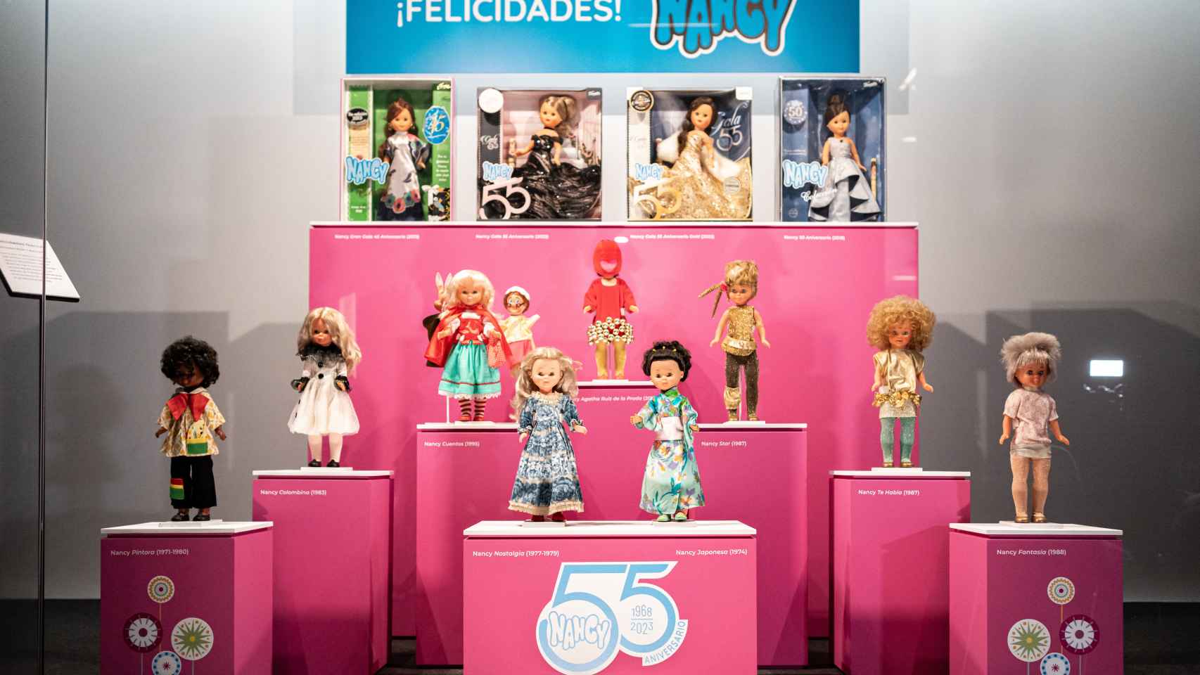 Muñecas Nancy en una exposición, en el Museo del Traje, a 1 de diciembre de 2023, en Madrid (España)