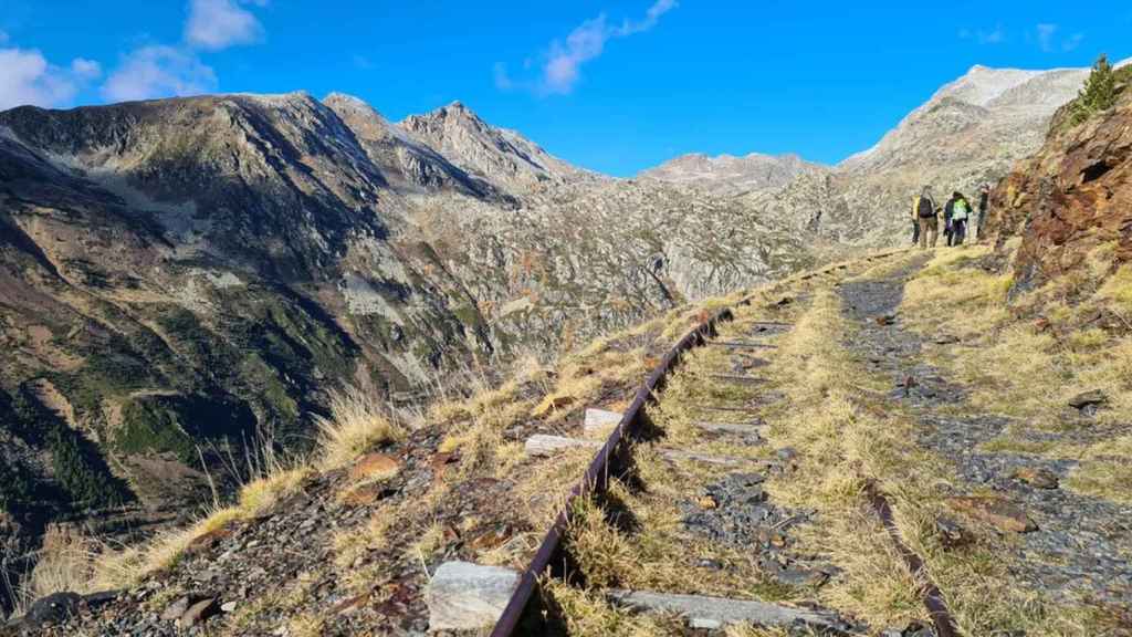 Vía del tren dels cims