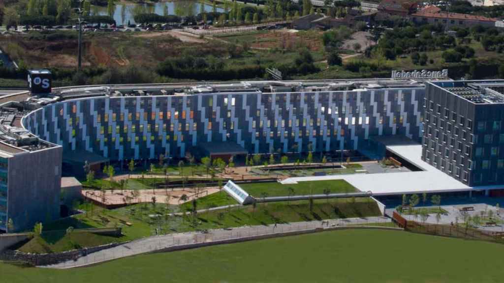 Las oficinas centrales de Banco Sabadell en Sant Cugat del Vallès (Barcelona)