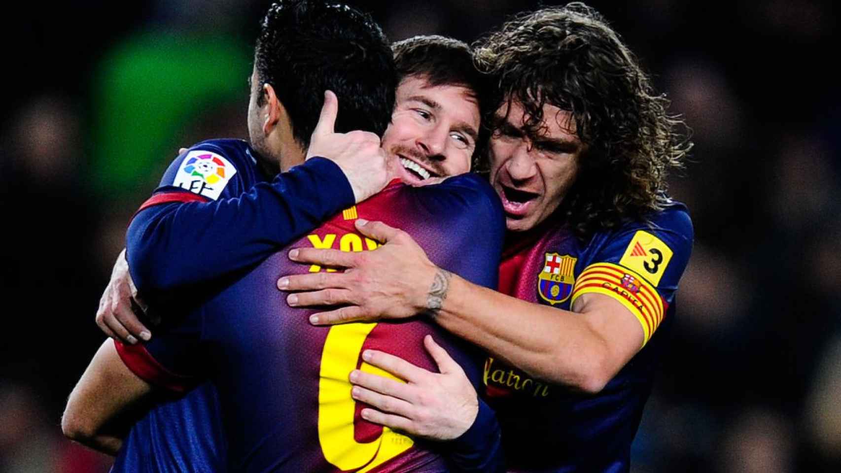 Messi,  Xavi y Puyol celebran un gol con el Barça