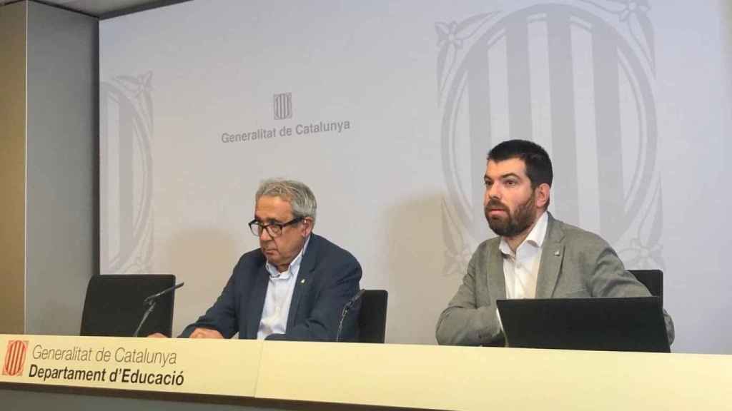 El secretario de Políticas Educativas de la Generalitat, Ignasi Garcia Plata, y el director general de Innovación, Digitalización y Currículum de la Generalitat, Joan Cuevas